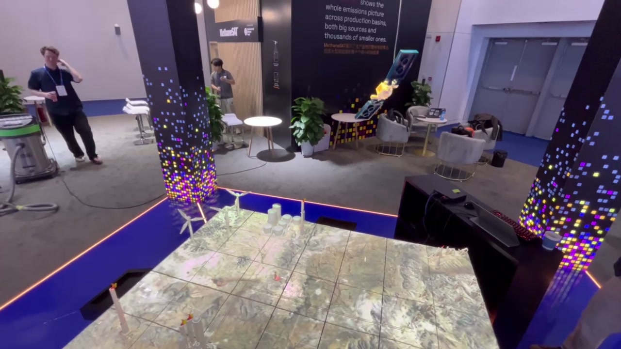Interactive EDF and MethaneSAT installation in the WGC 2025 conference environment